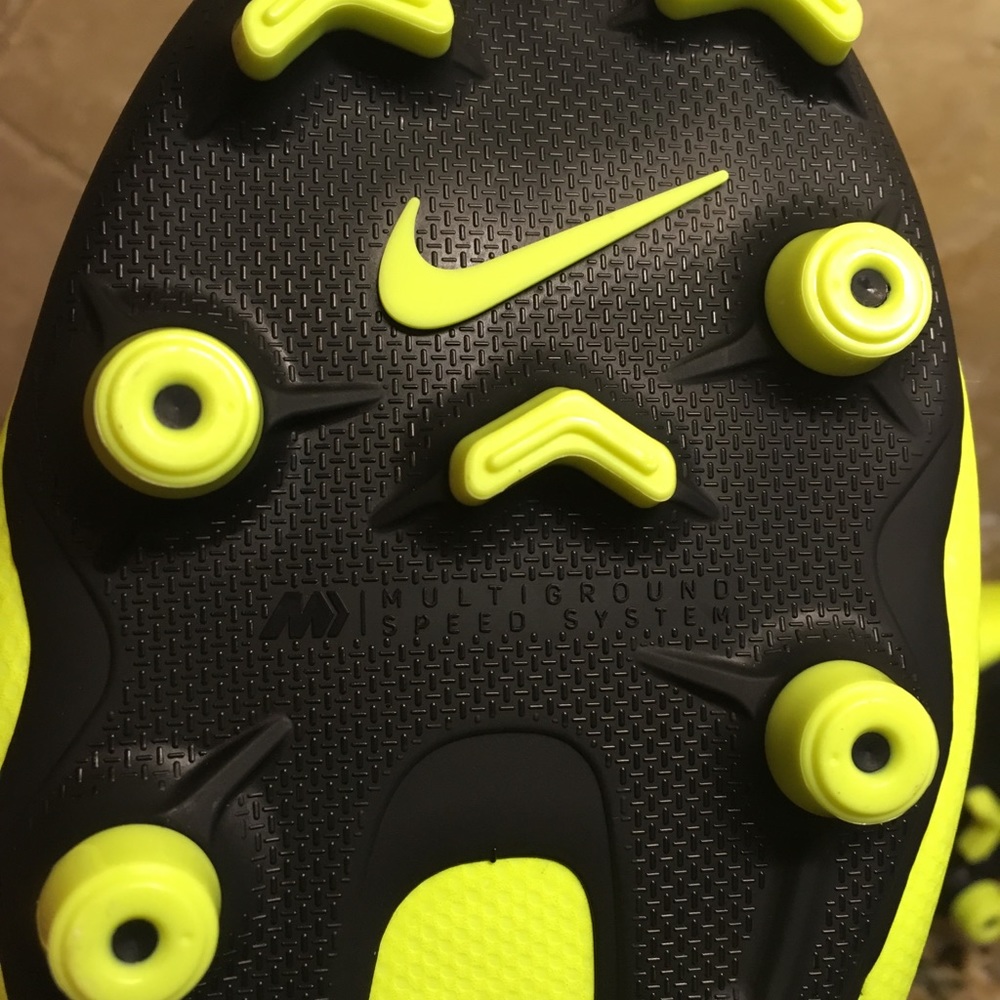 Men’s Nike Mercurial Vapor 12 - Picture 7 of 8